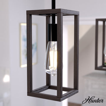 19769_1_squire_manor_1_light_mini_pendant-matte_black-lifestyleimages1c
