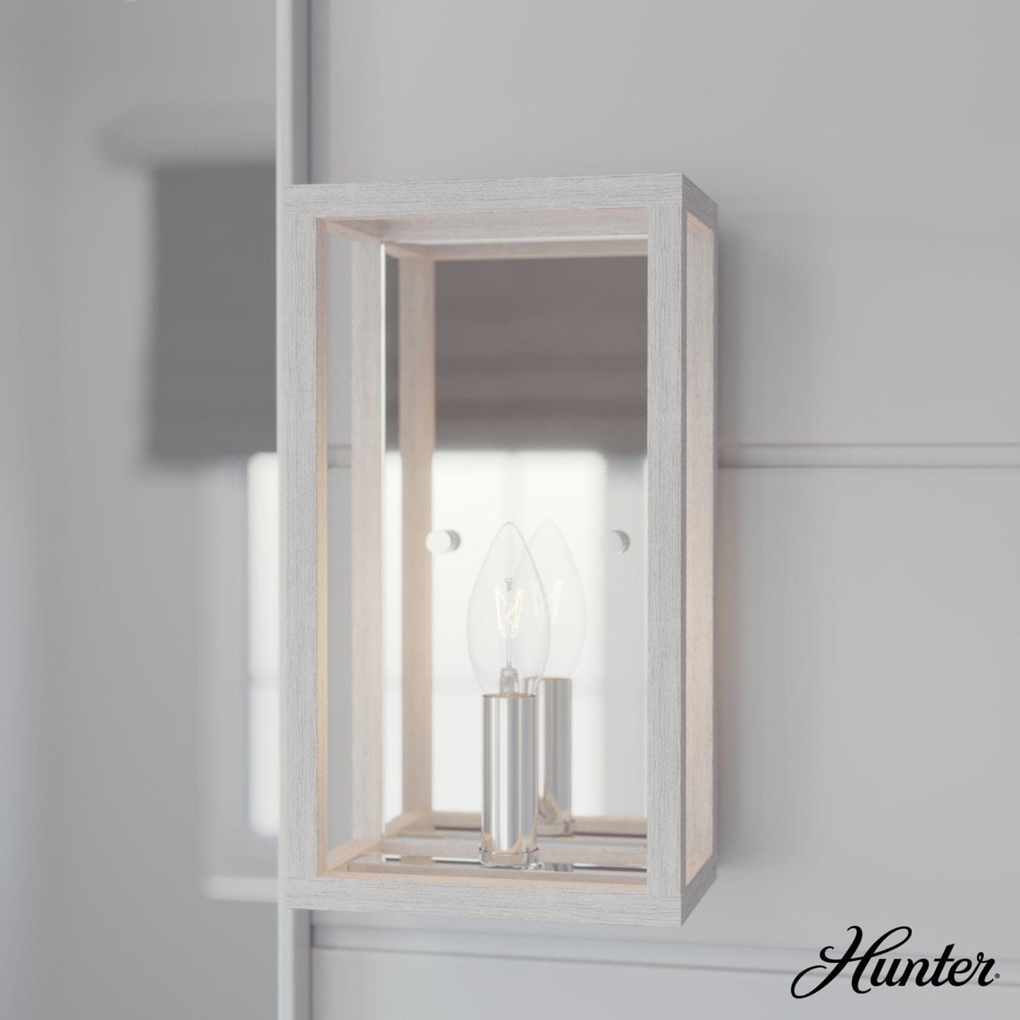 19999_1_squire_manor_1_light_wall_sconce-distressed_white-lifestyleimages1c