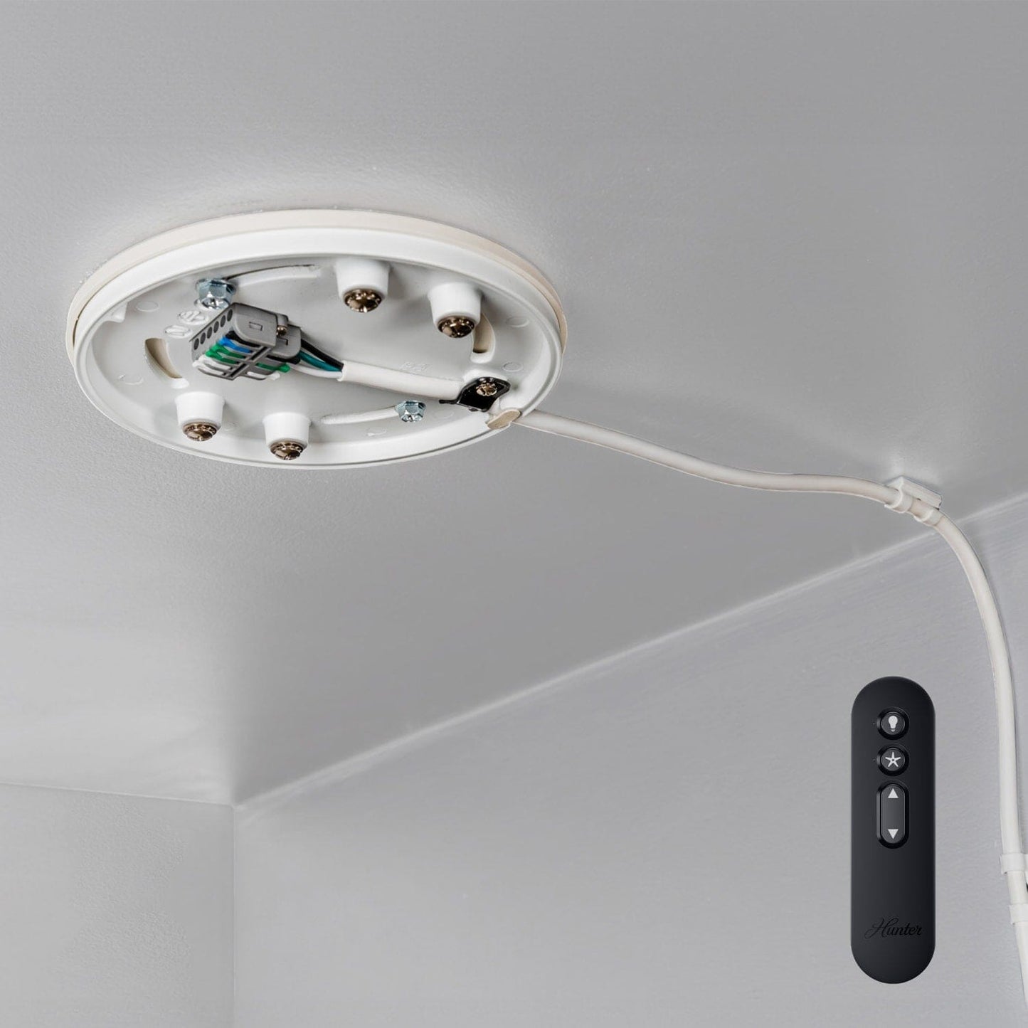 99818_2_universal_mounting_system_with_remote_(receiver_not_included)_-_wet_rated-fresh_white-lifestyleimages1